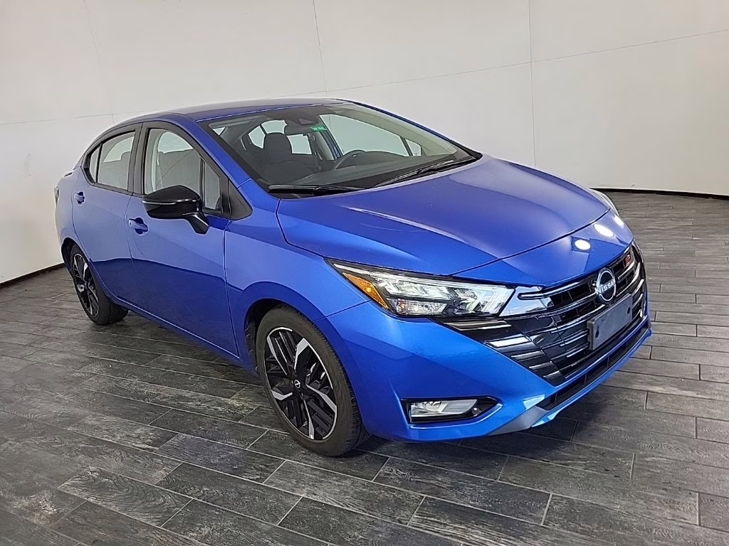 2024 Electric Blue Metallic Nissan Versa 1.6 SR FWD Sedan