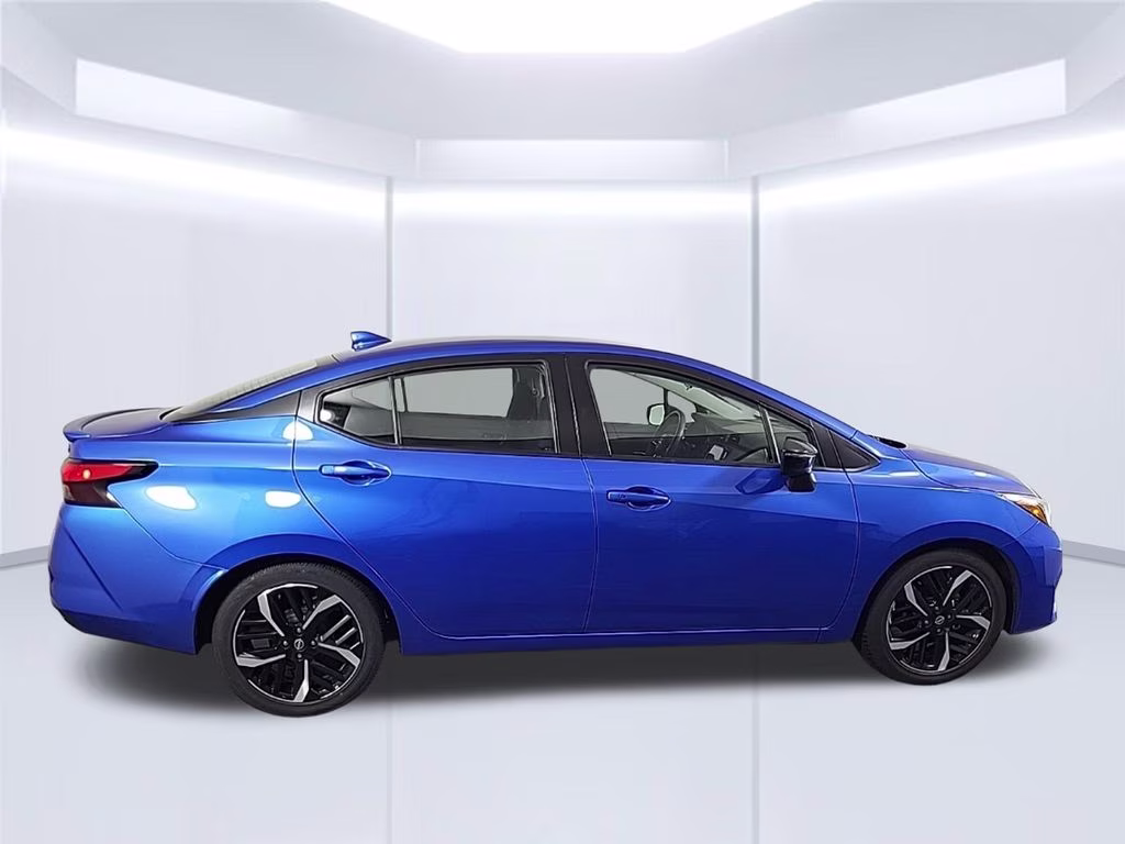 2024 Electric Blue Metallic Nissan Versa 1.6 SR FWD Sedan