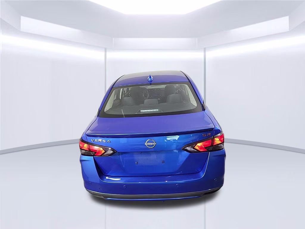 2024 Electric Blue Metallic Nissan Versa 1.6 SR FWD Sedan