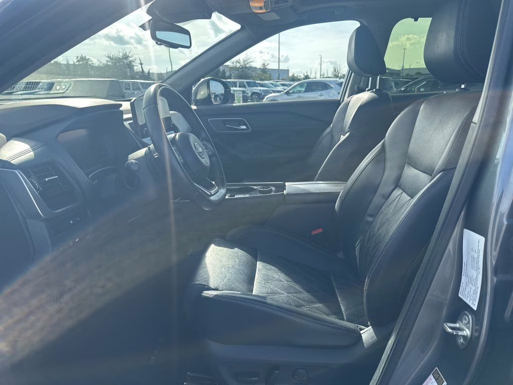 2023 Boulder Gray Pearl/Super Black Nissan Rogue Platinum AWD SUV