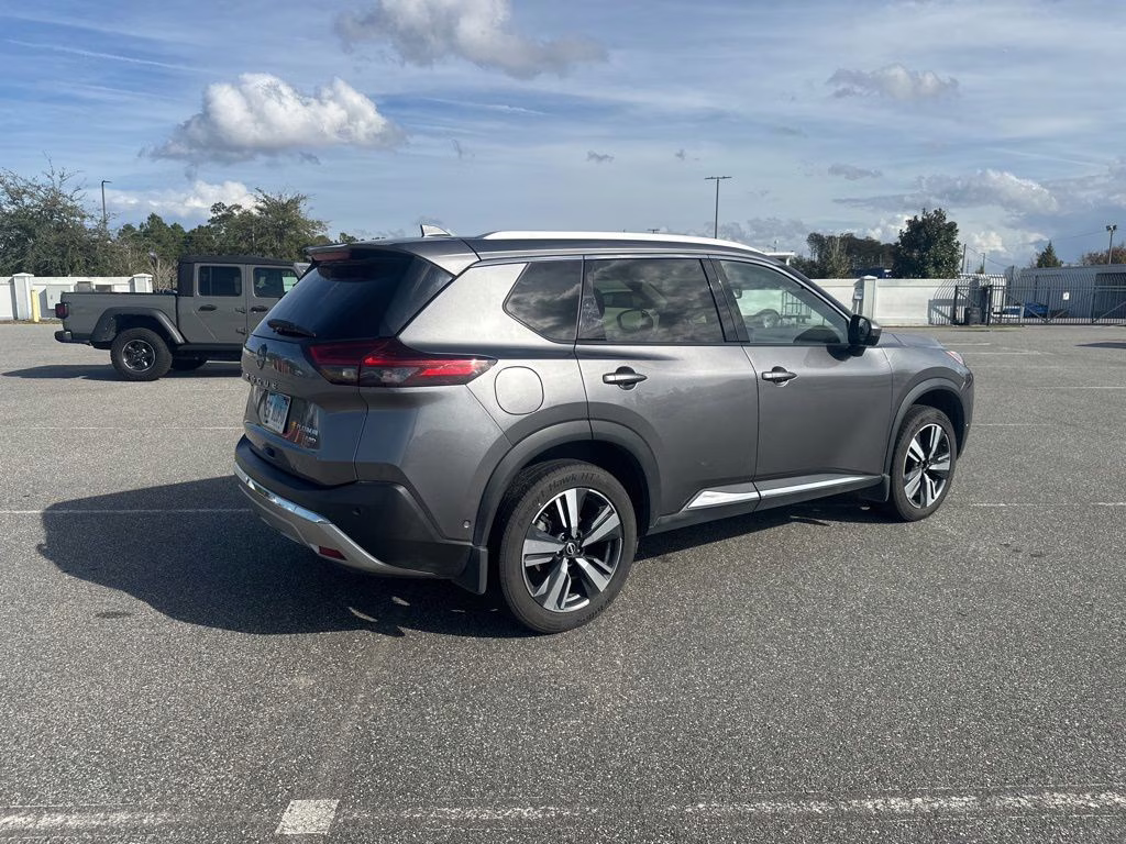 2023 Boulder Gray Pearl/Super Black Nissan Rogue Platinum AWD SUV