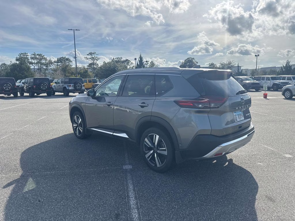 2023 Boulder Gray Pearl/Super Black Nissan Rogue Platinum AWD SUV