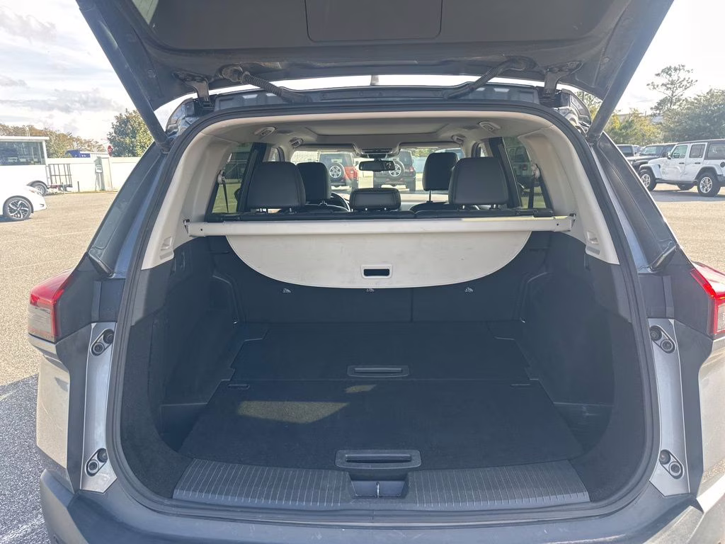 2023 Boulder Gray Pearl/Super Black Nissan Rogue Platinum AWD SUV