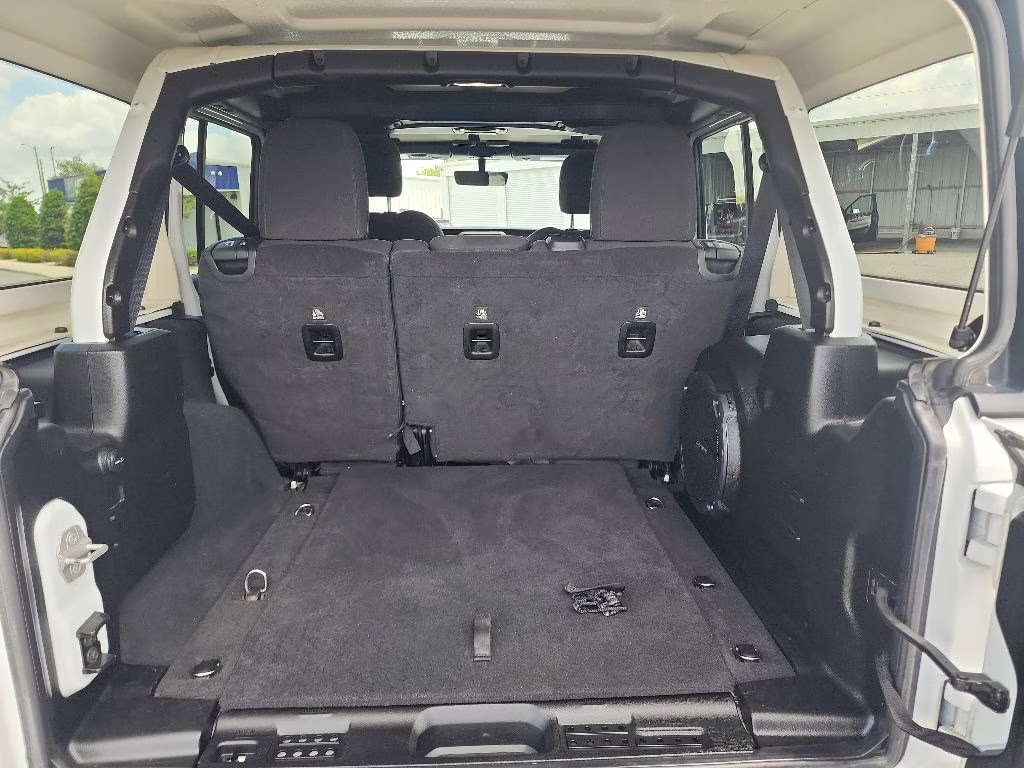 2023 White Jeep Wrangler Sahara 4X4 SUV