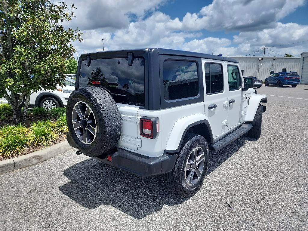 2023 White Jeep Wrangler Sahara 4X4 SUV