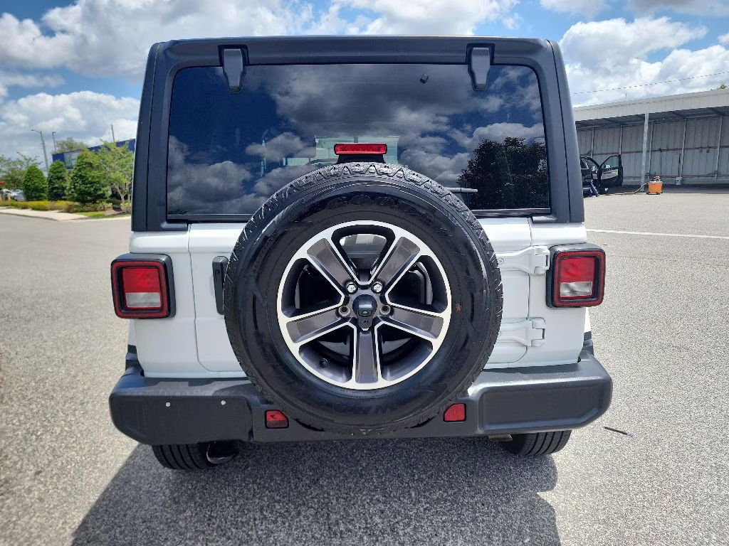 2023 White Jeep Wrangler Sahara 4X4 SUV