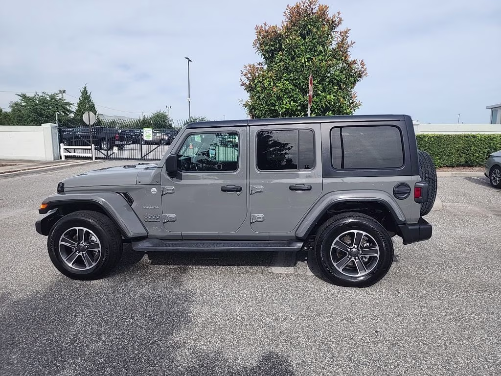 2023 Jeep Wrangler Sahara Altitude Sport Utility 4D 4X4 SUV