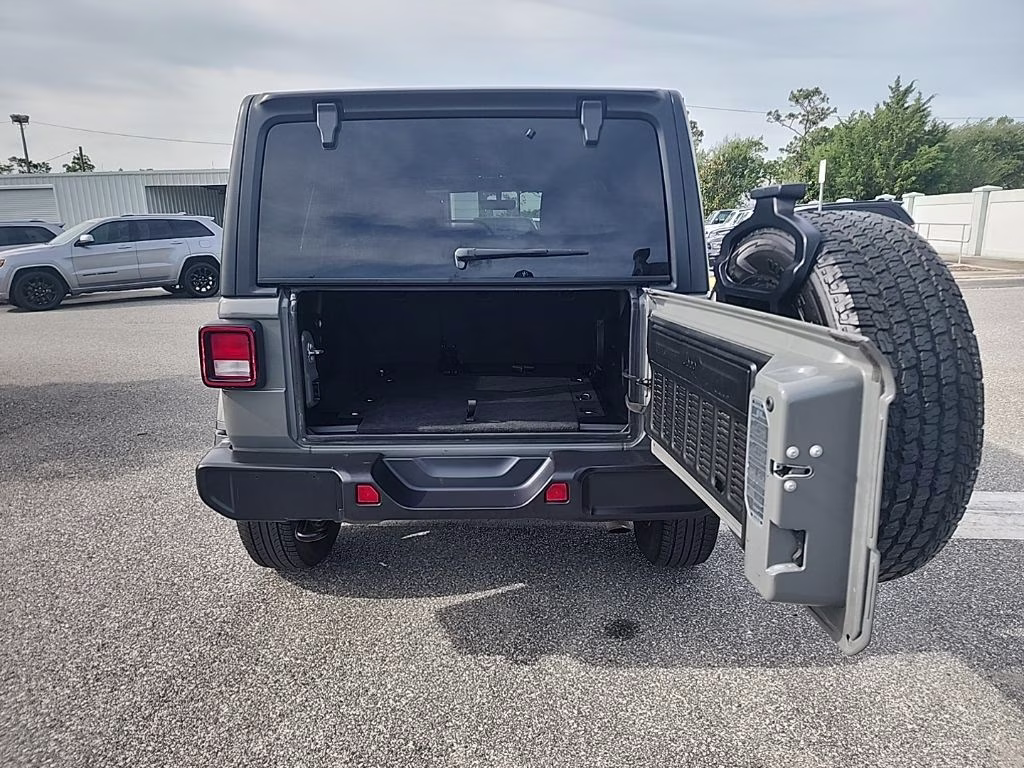 2023 Jeep Wrangler Sahara Altitude Sport Utility 4D 4X4 SUV