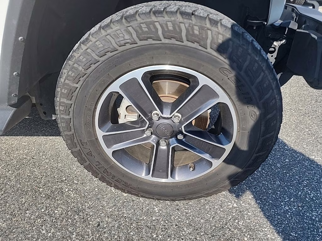 2023 Bright White Clearcoat Jeep Wrangler Sahara 4X4 SUV