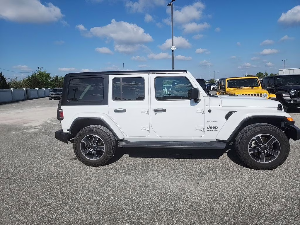 2023 Bright White Clearcoat Jeep Wrangler Sahara 4X4 SUV