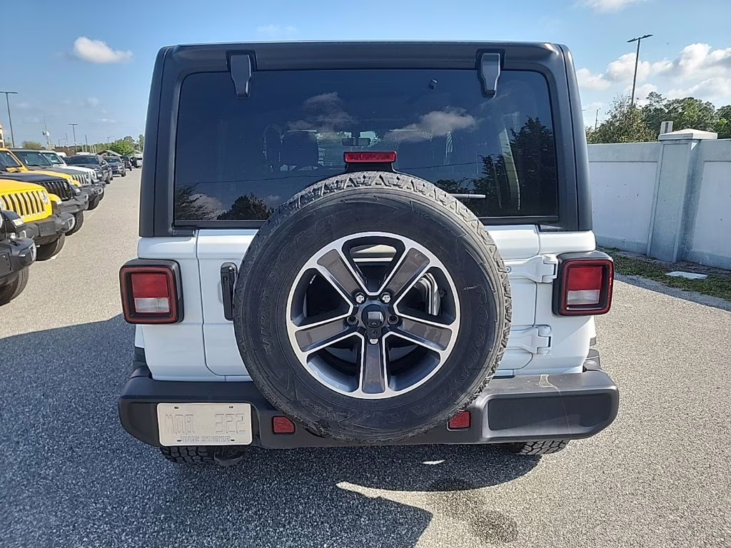 2023 Bright White Clearcoat Jeep Wrangler Sahara 4X4 SUV