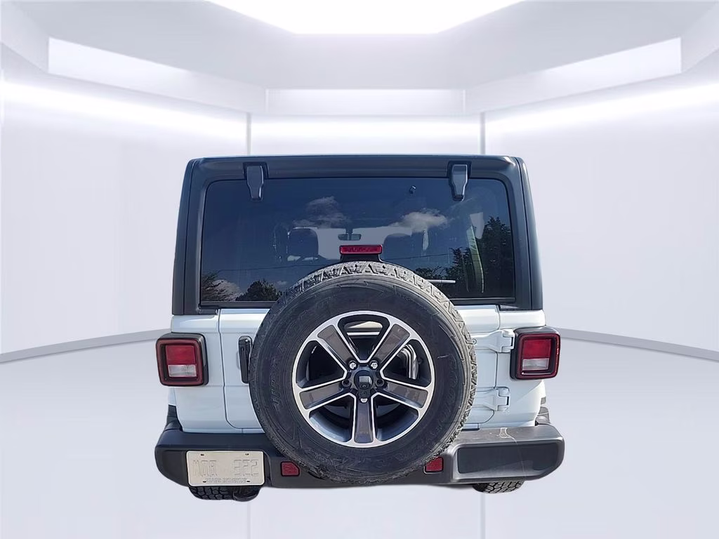 2023 Bright White Clearcoat Jeep Wrangler Sahara 4X4 SUV