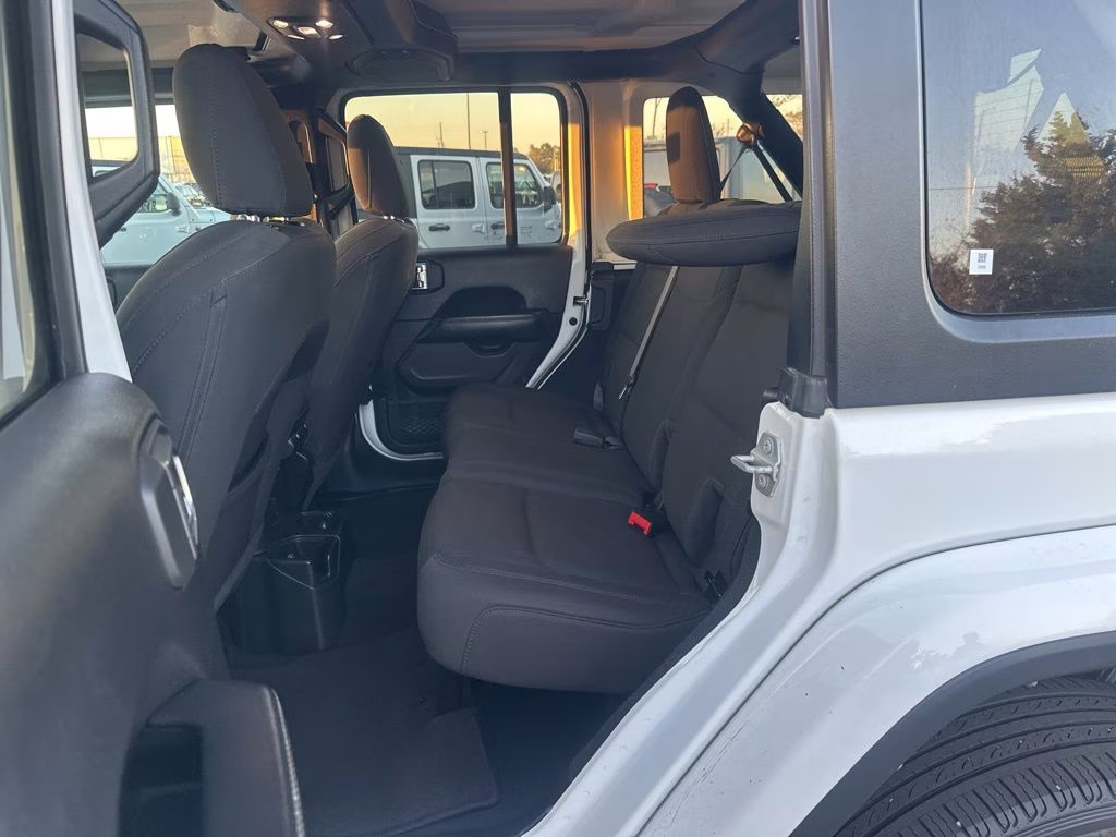 2023 Bright White Clearcoat Jeep Wrangler Sahara 4X4 SUV