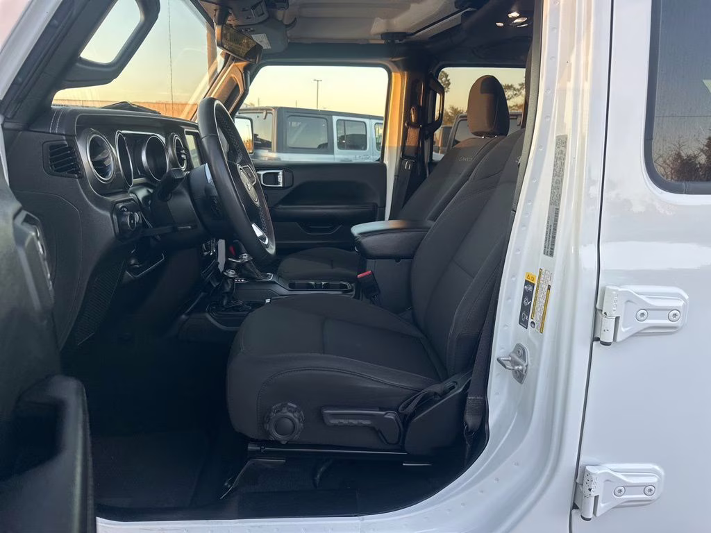 2023 Bright White Clearcoat Jeep Wrangler Sahara 4X4 SUV