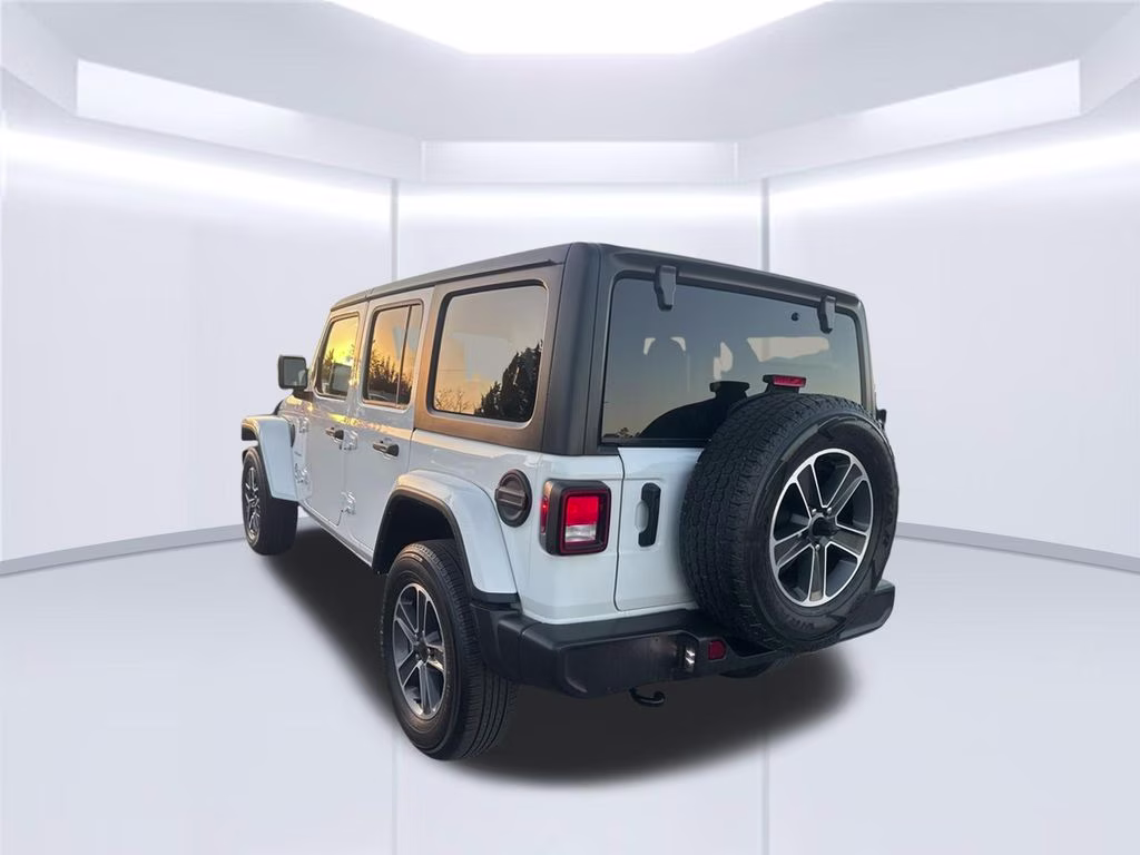 2023 Bright White Clearcoat Jeep Wrangler Sahara 4X4 SUV