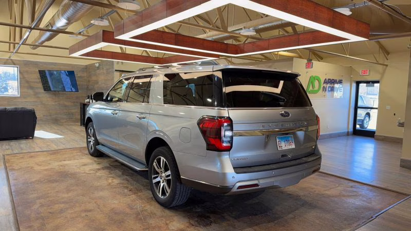 2023 Silver Ford Expedition Max Limited Sport Utility 4D 4X4