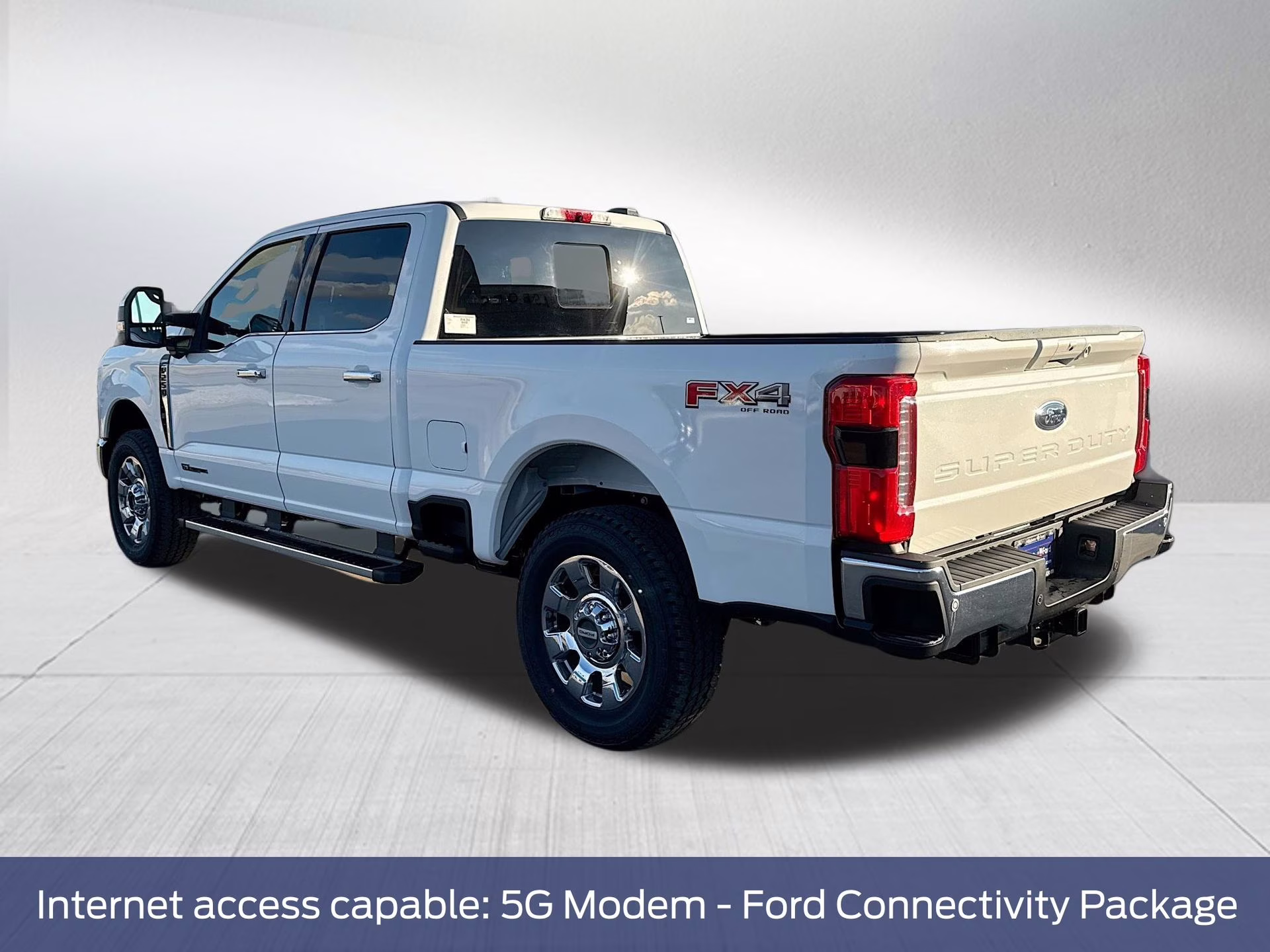 2026 Star White Metallic Tri-Coat Ford Super Duty F-250 SRW Lariat 4X4 Truck