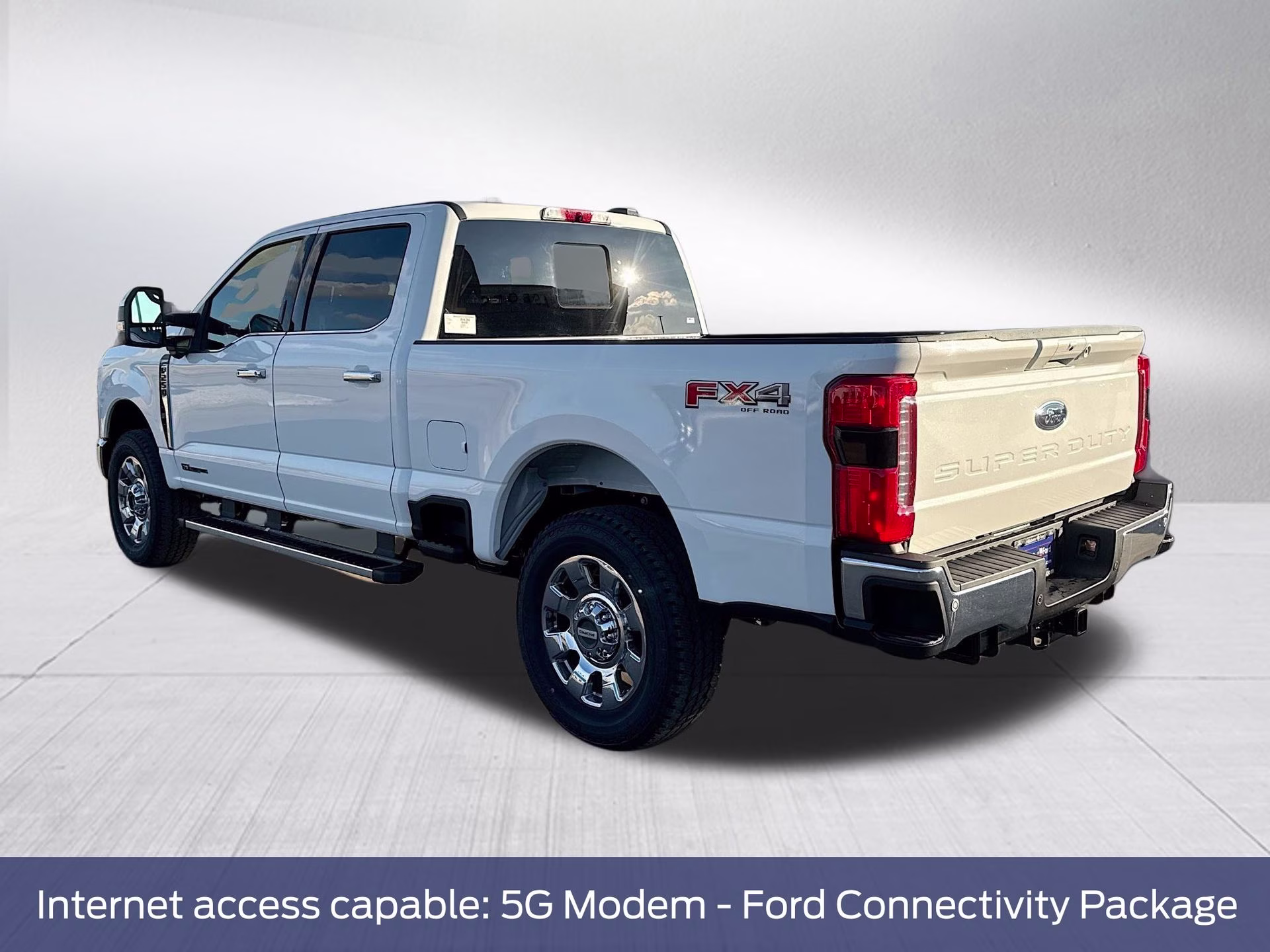 2026 Star White Metallic Tri-Coat Ford Super Duty F-250 SRW Lariat 4X4 Truck