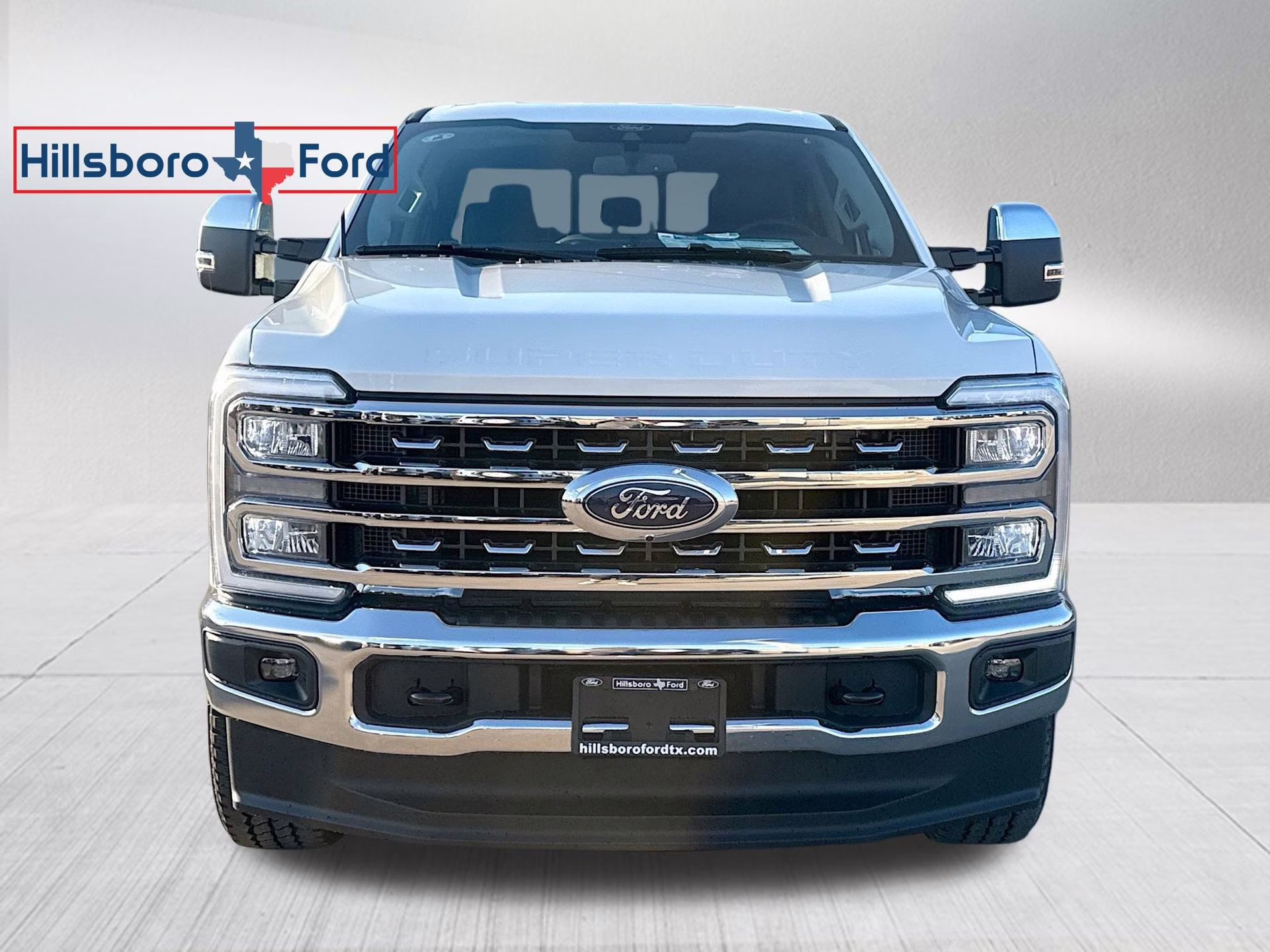 2026 Star White Metallic Tri-Coat Ford Super Duty F-250 SRW Lariat 4X4 Truck