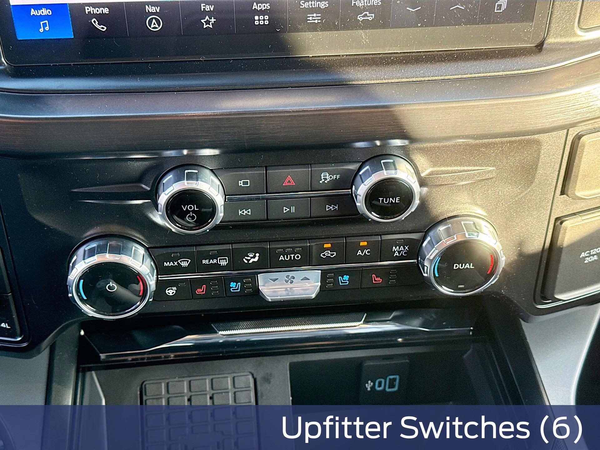 2026 Star White Metallic Tri-Coat Ford Super Duty F-250 SRW Lariat 4X4 Truck