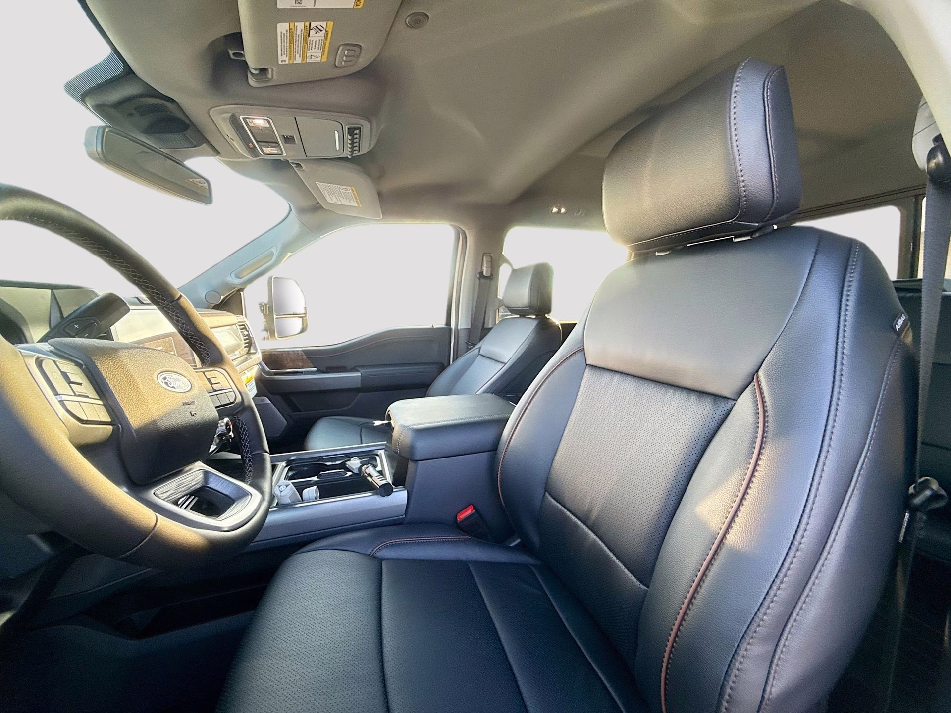 2026 Star White Metallic Tri-Coat Ford Super Duty F-250 SRW Lariat 4X4 Truck