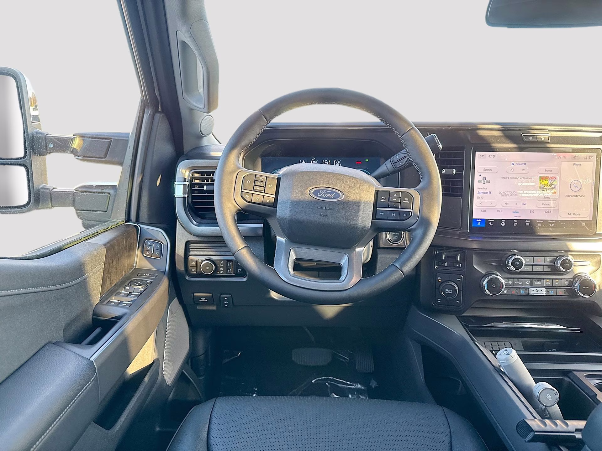 2026 Star White Metallic Tri-Coat Ford Super Duty F-250 SRW Lariat 4X4 Truck