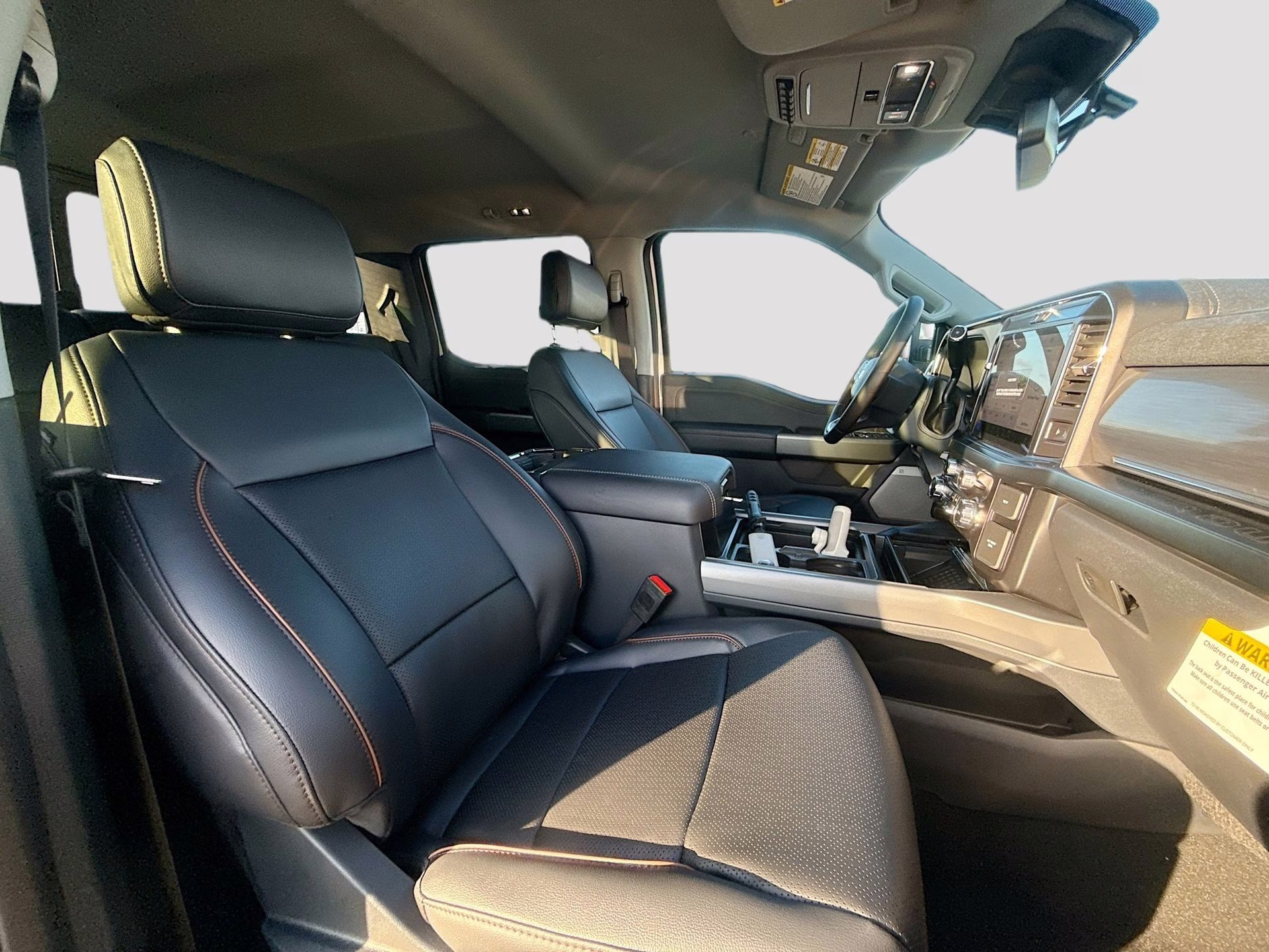 2026 Star White Metallic Tri-Coat Ford Super Duty F-250 SRW Lariat 4X4 Truck