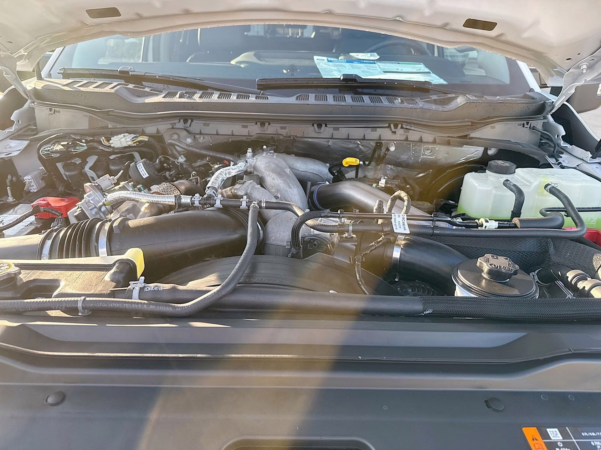 2026 Star White Metallic Tri-Coat Ford Super Duty F-250 SRW Lariat 4X4 Truck