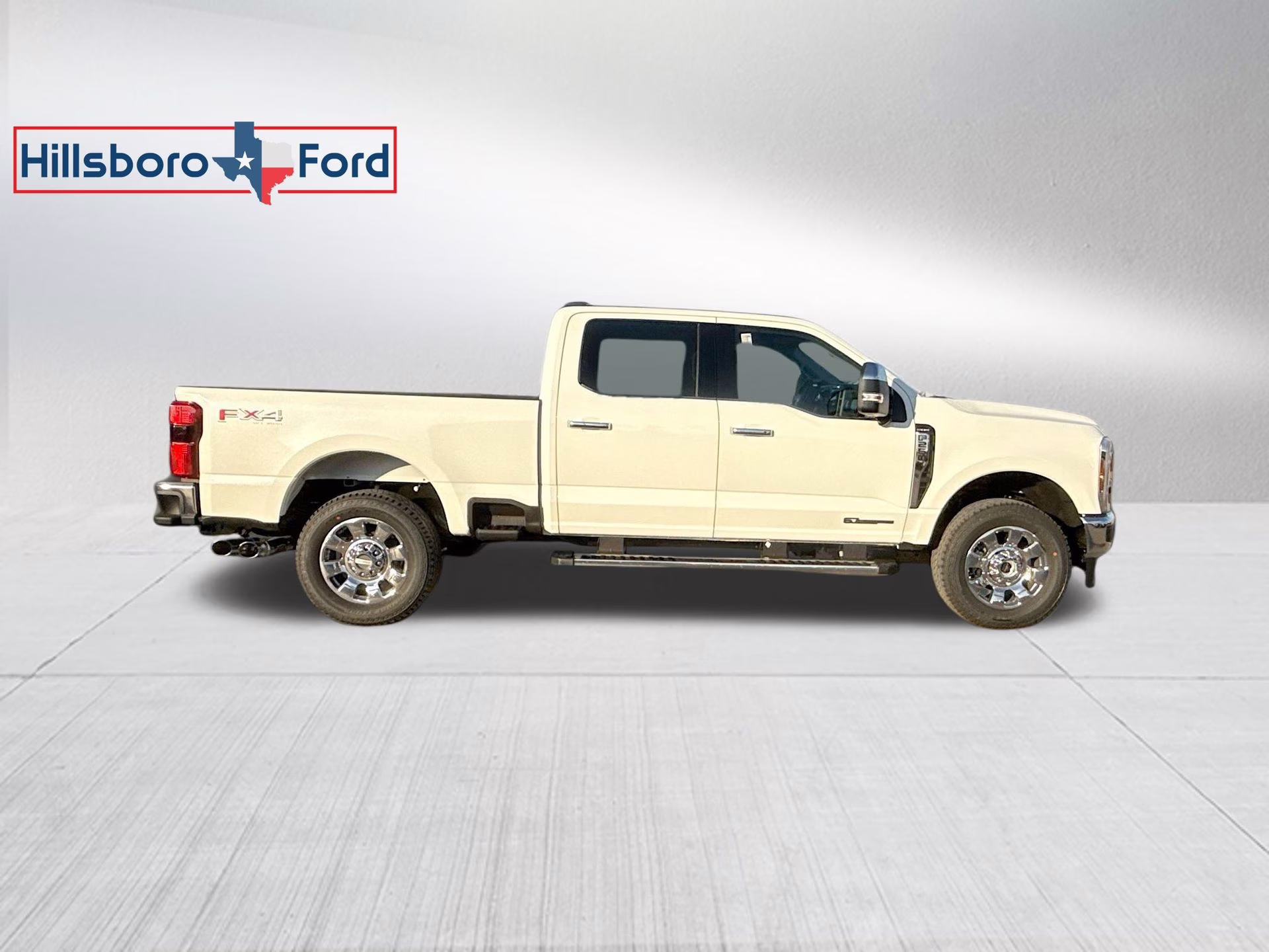 2026 Star White Metallic Tri-Coat Ford Super Duty F-250 SRW Lariat 4X4 Truck