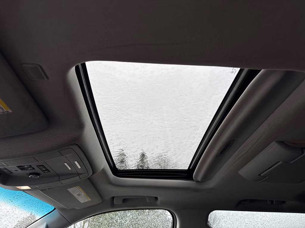 2018 Summit White GMC Yukon SLT 4X4 SUV