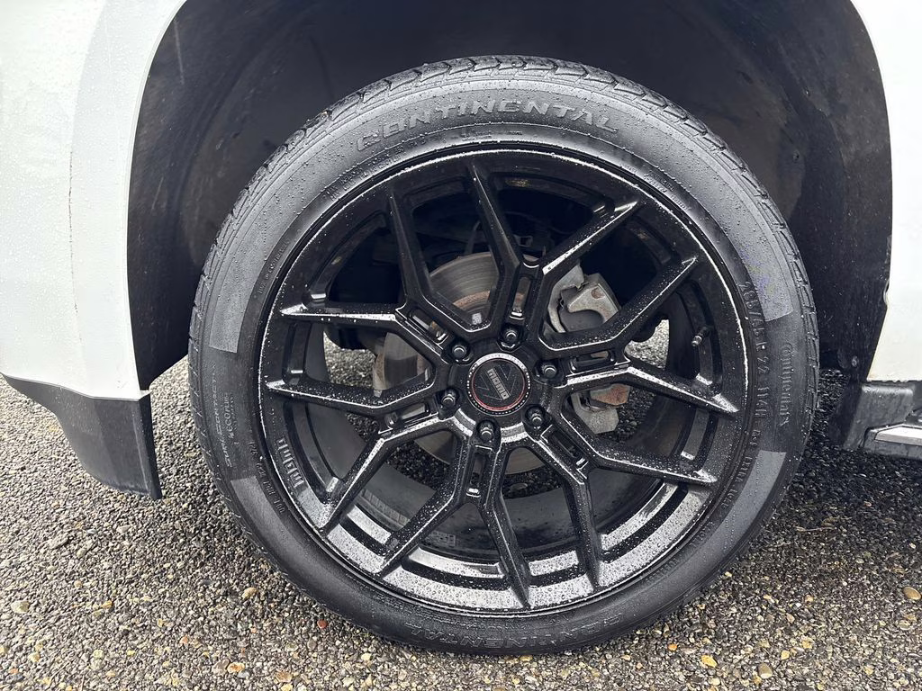 2018 Summit White GMC Yukon SLT 4X4 SUV