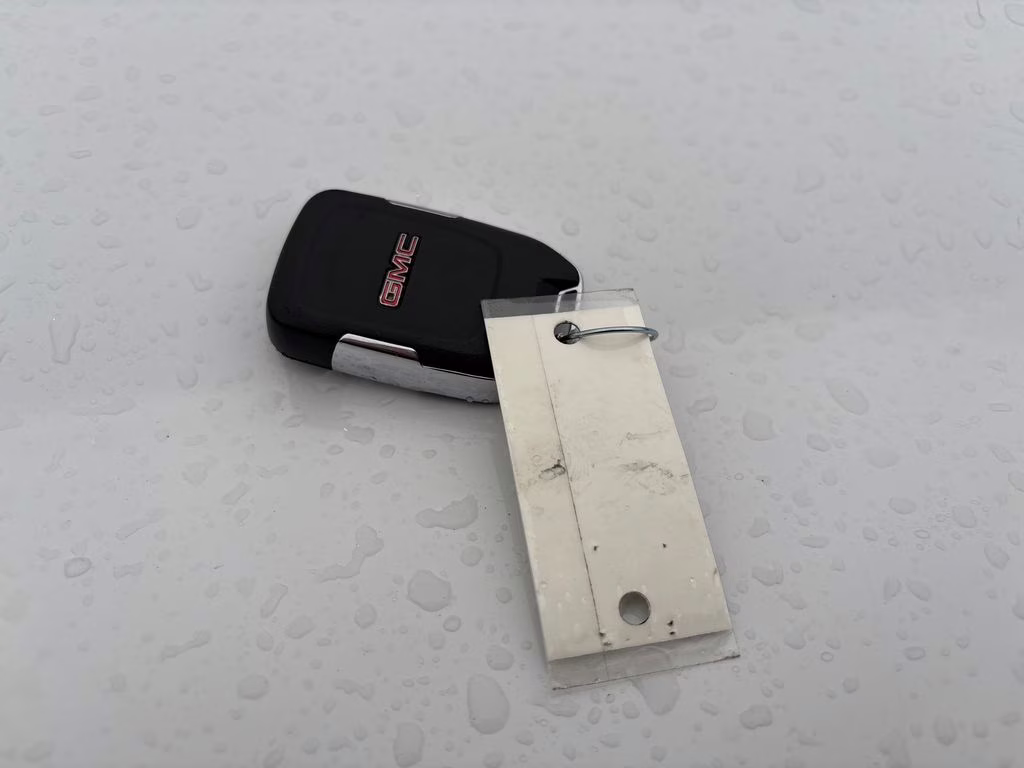 2018 Summit White GMC Yukon SLT 4X4 SUV