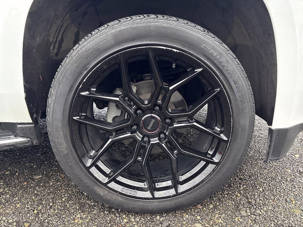2018 Summit White GMC Yukon SLT 4X4 SUV