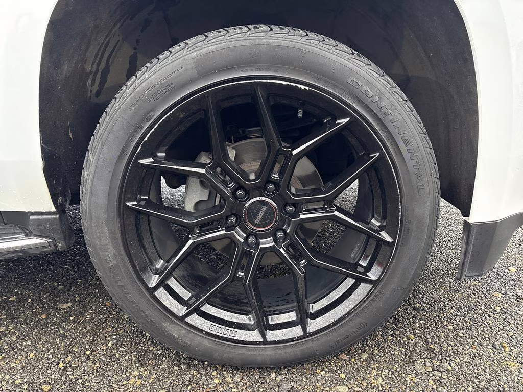 2018 Summit White GMC Yukon SLT 4X4 SUV