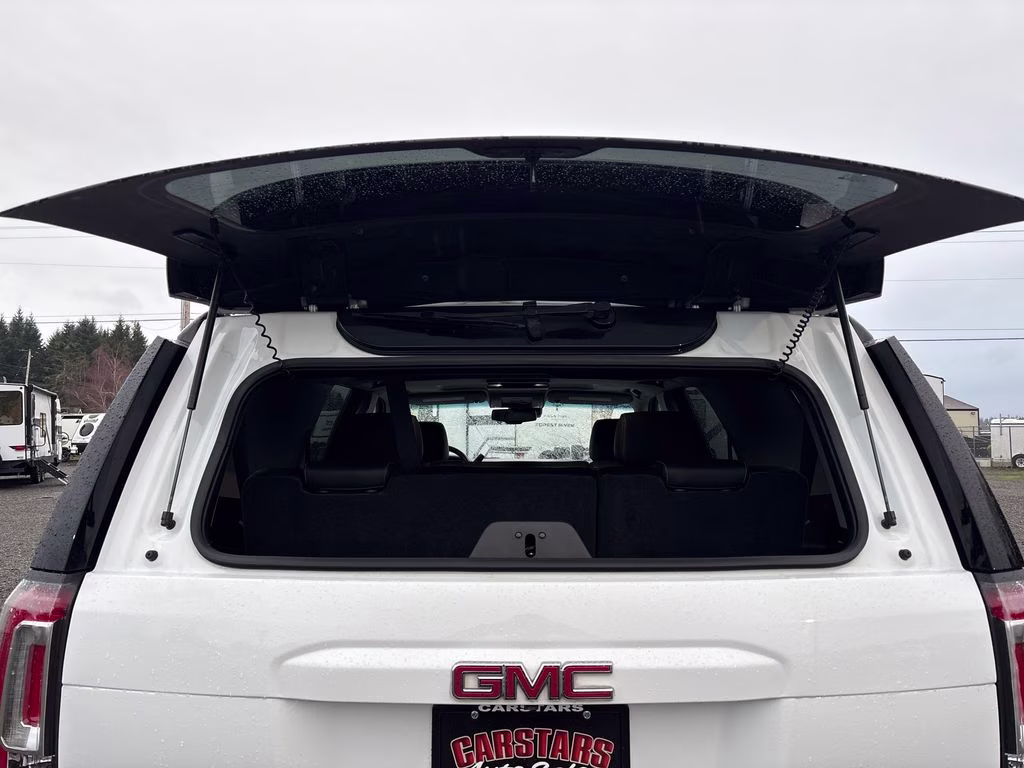2018 Summit White GMC Yukon SLT 4X4 SUV