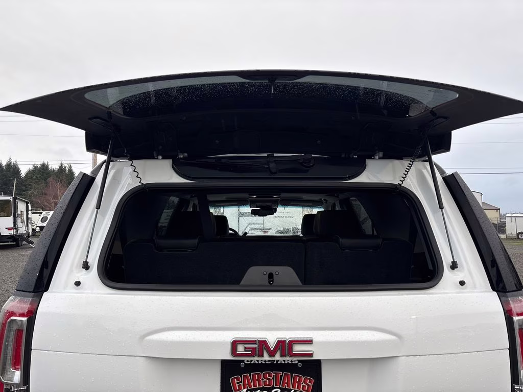 2018 Summit White GMC Yukon SLT 4X4 SUV