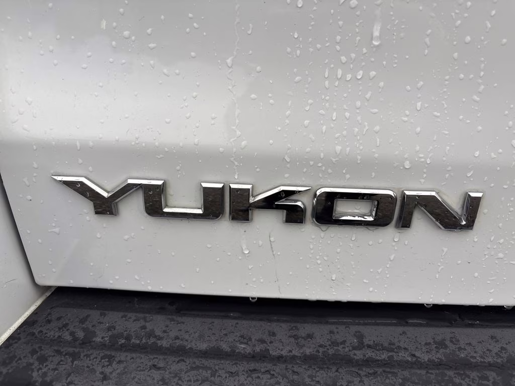 2018 Summit White GMC Yukon SLT 4X4 SUV