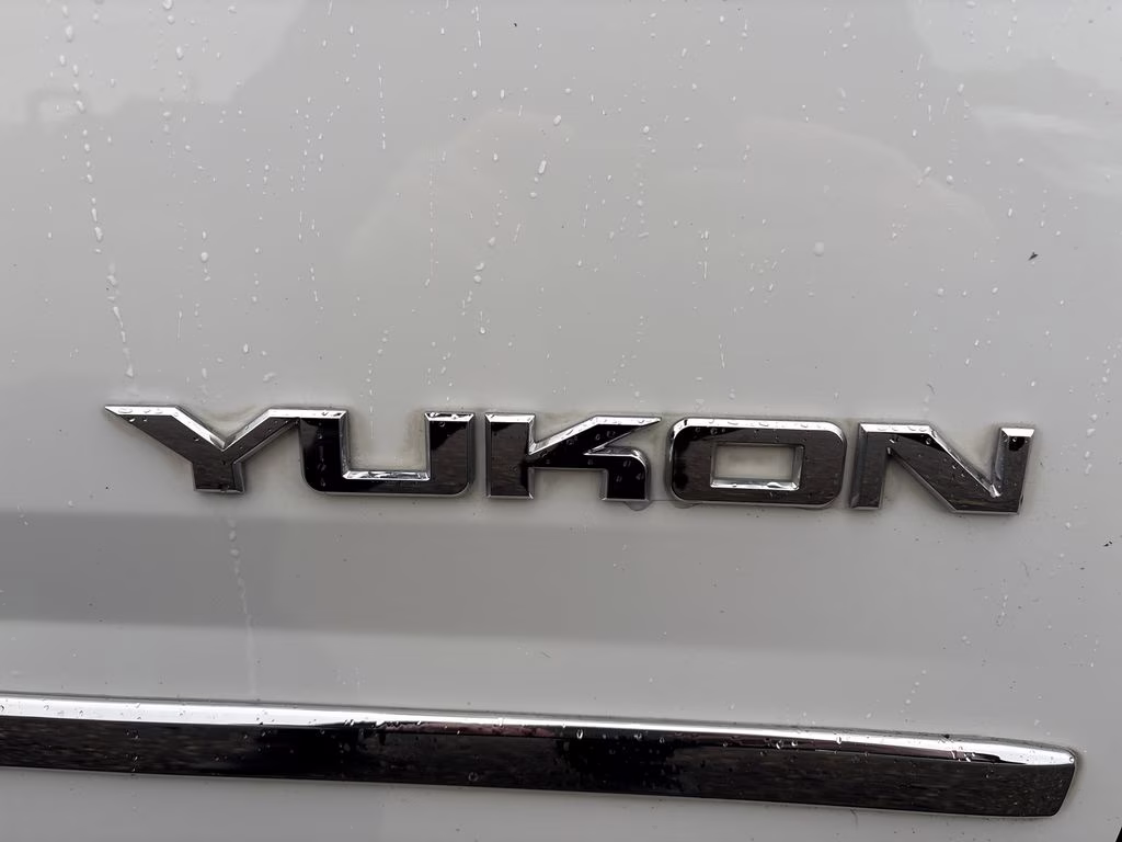 2018 Summit White GMC Yukon SLT 4X4 SUV
