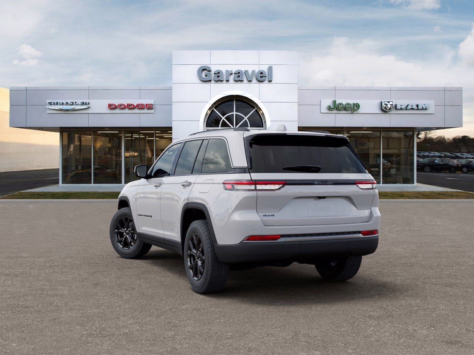 2026 Bright White Clearcoat Jeep Grand Cherokee Laredo 4X4 SUV