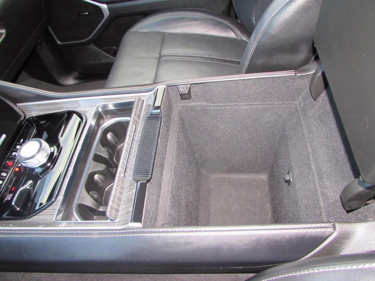 2022 Velvet Red Pearlcoat Jeep Wagoneer 4WD Series II 4X4 SUV