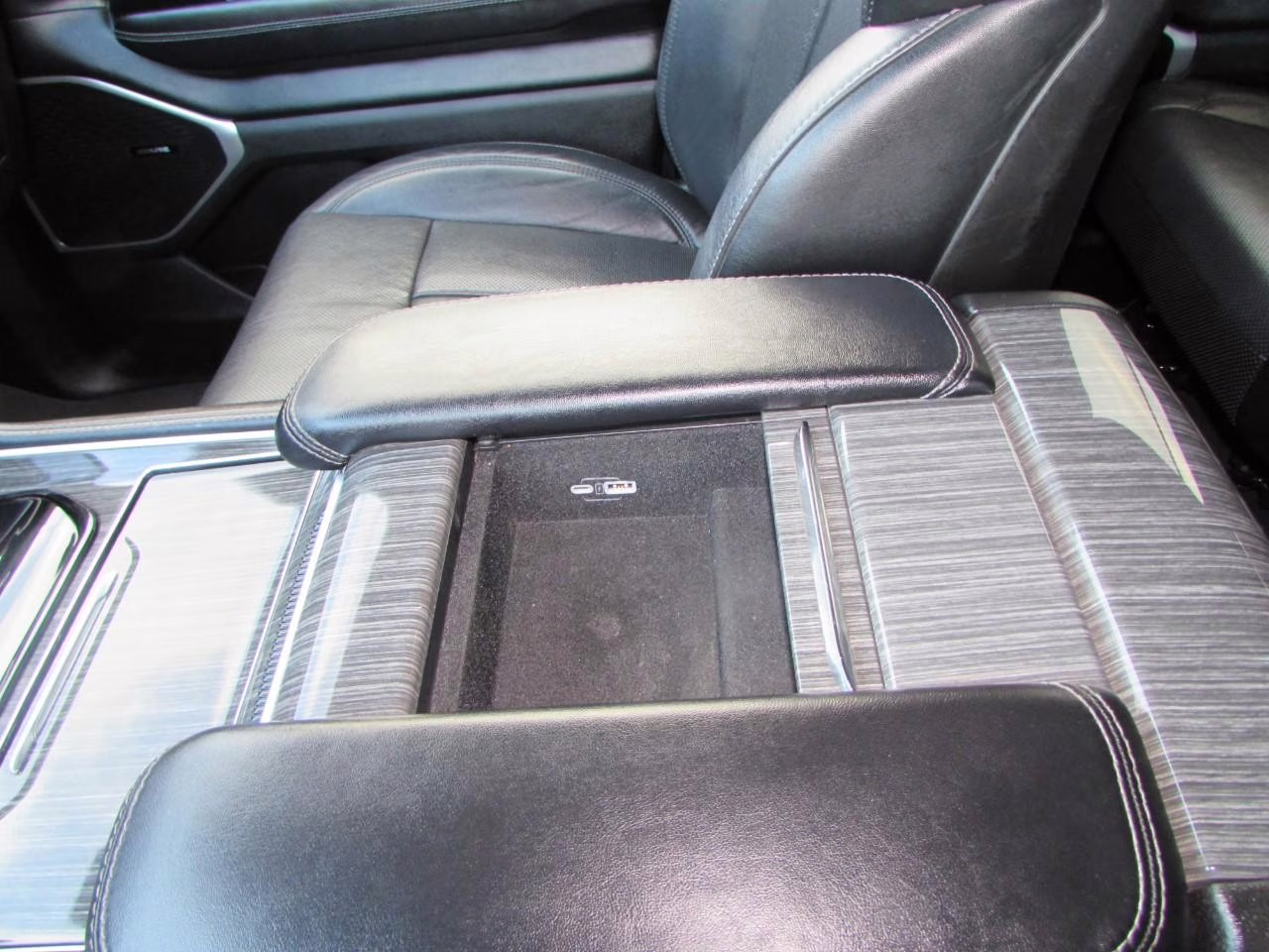 2022 Velvet Red Pearlcoat Jeep Wagoneer 4WD Series II 4X4 SUV