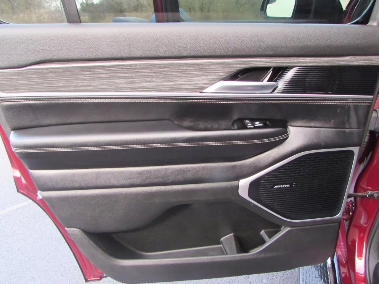 2022 Velvet Red Pearlcoat Jeep Wagoneer 4WD Series II 4X4 SUV