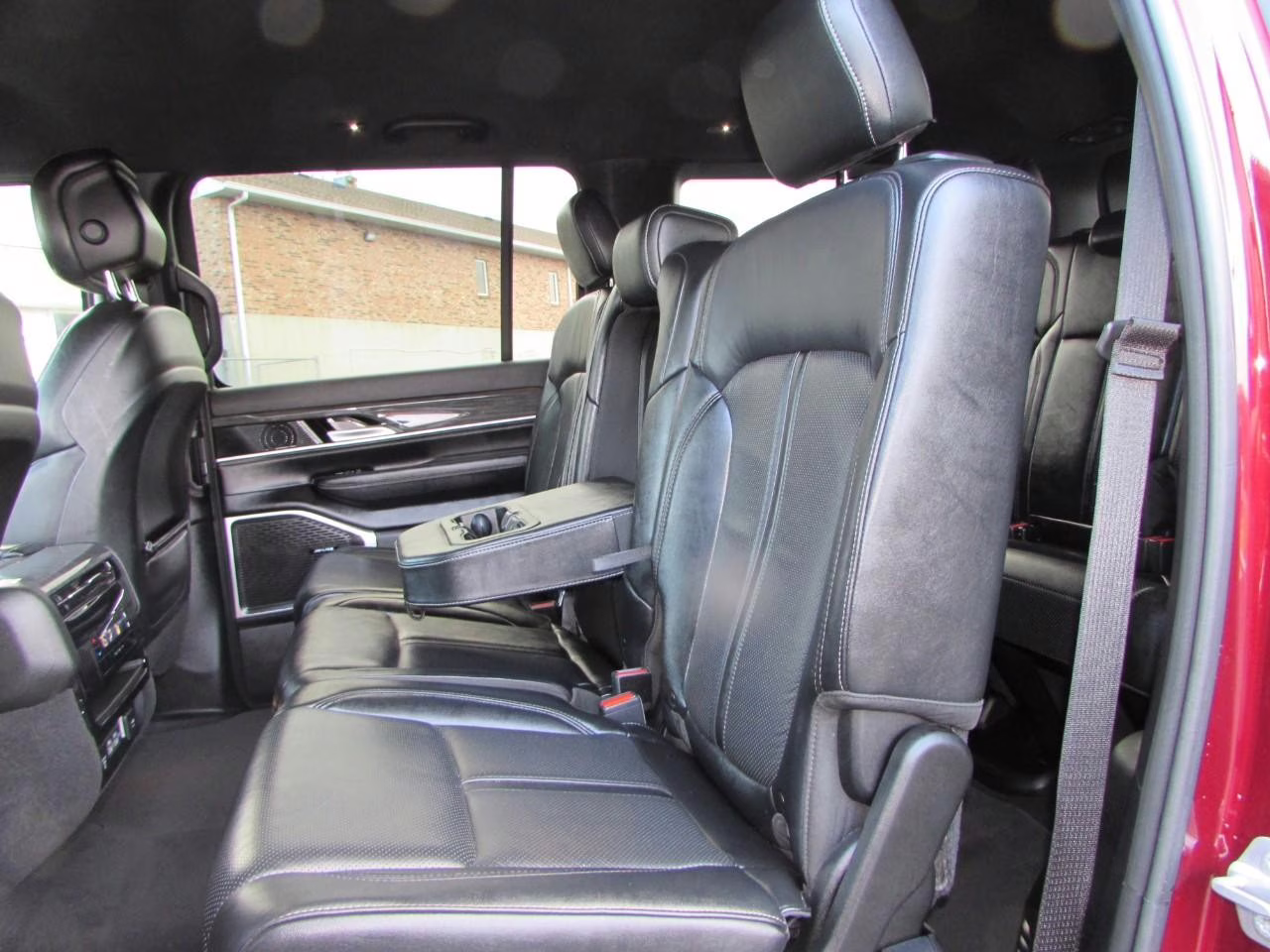 2022 Velvet Red Pearlcoat Jeep Wagoneer 4WD Series II 4X4 SUV