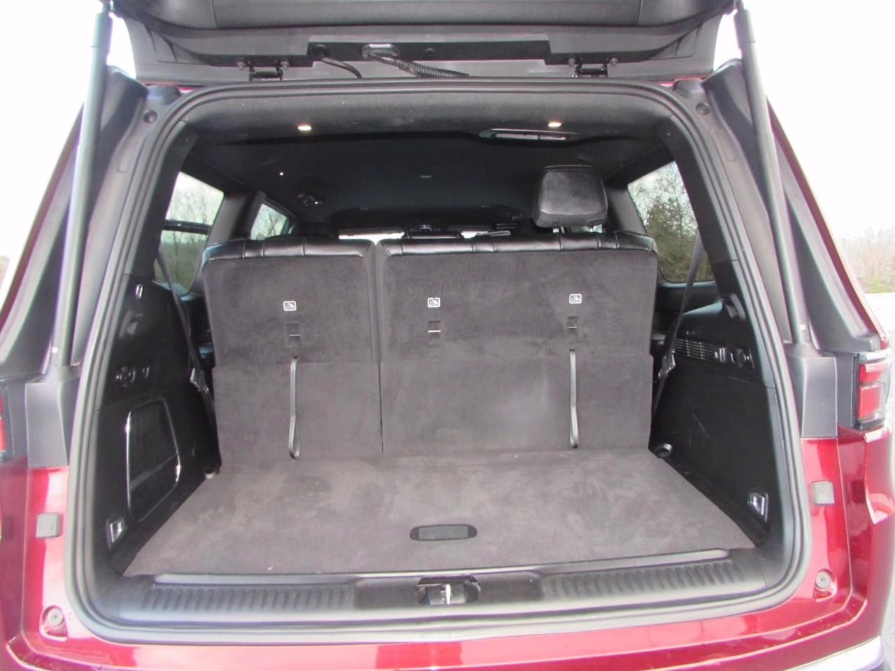 2022 Velvet Red Pearlcoat Jeep Wagoneer 4WD Series II 4X4 SUV