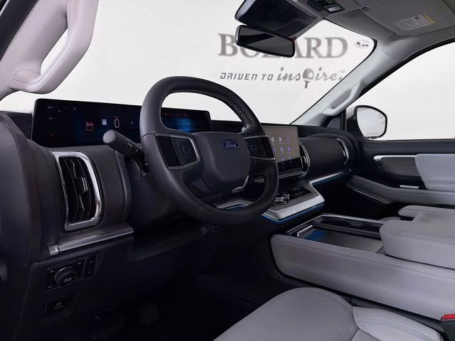 2026 Star White Metallic Tri-Coat Ford Expedition Max Platinum 4X4 SUV