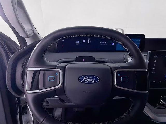 2026 Star White Metallic Tri-Coat Ford Expedition Max Platinum 4X4 SUV