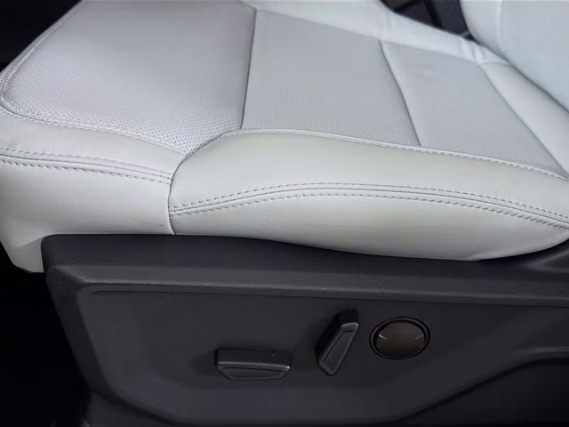2026 Star White Metallic Tri-Coat Ford Expedition Max Platinum 4X4 SUV