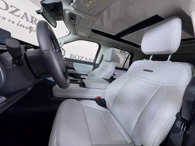 2026 Star White Metallic Tri-Coat Ford Expedition Max Platinum 4X4 SUV