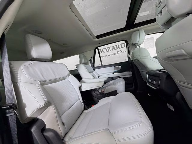 2026 Star White Metallic Tri-Coat Ford Expedition Max Platinum 4X4 SUV