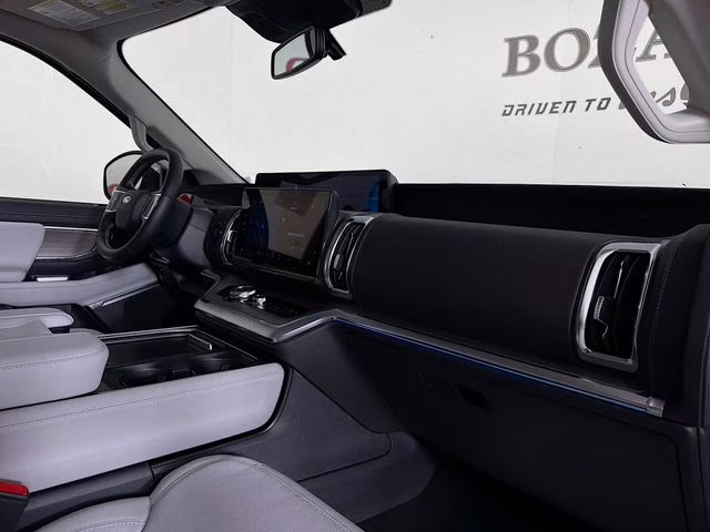 2026 Star White Metallic Tri-Coat Ford Expedition Max Platinum 4X4 SUV